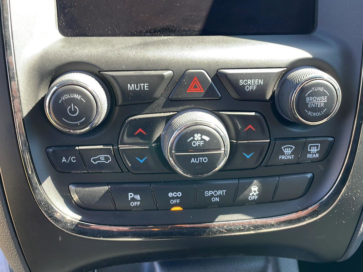 Used 2018 Dodge Durango R/T w/ Blacktop Package AWD/4WD image 24
