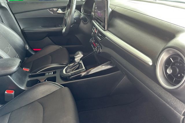 Used 2023 Kia Forte GT-Line w/ GT-Line Technology Package FWD image 16