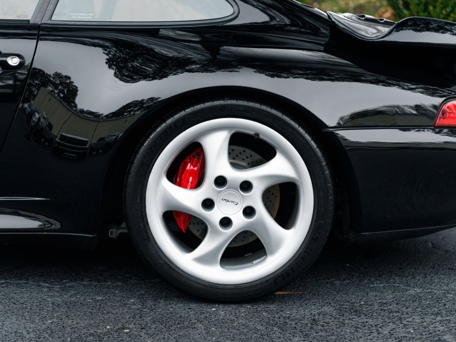 Used 1996 Porsche 911 Turbo image 10