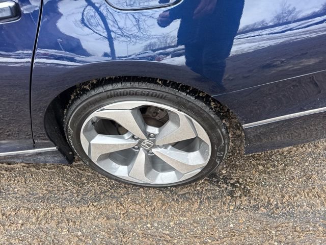 Certified 2018 Honda Accord Touring image 11