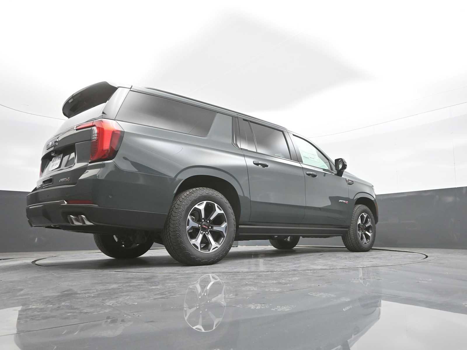 New 2026 GMC Yukon XL AT4 Ultimate w/ LPO, Floor Liner Package AWD/4WD image 44