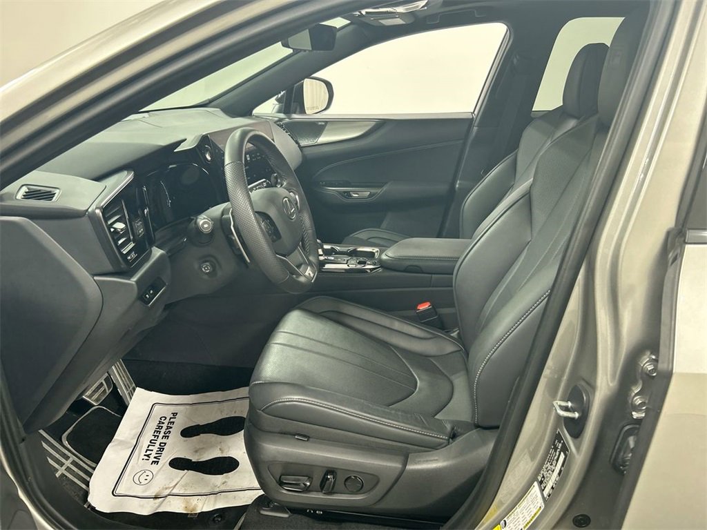 Used 2025 Lexus NX 350 F Sport image 9