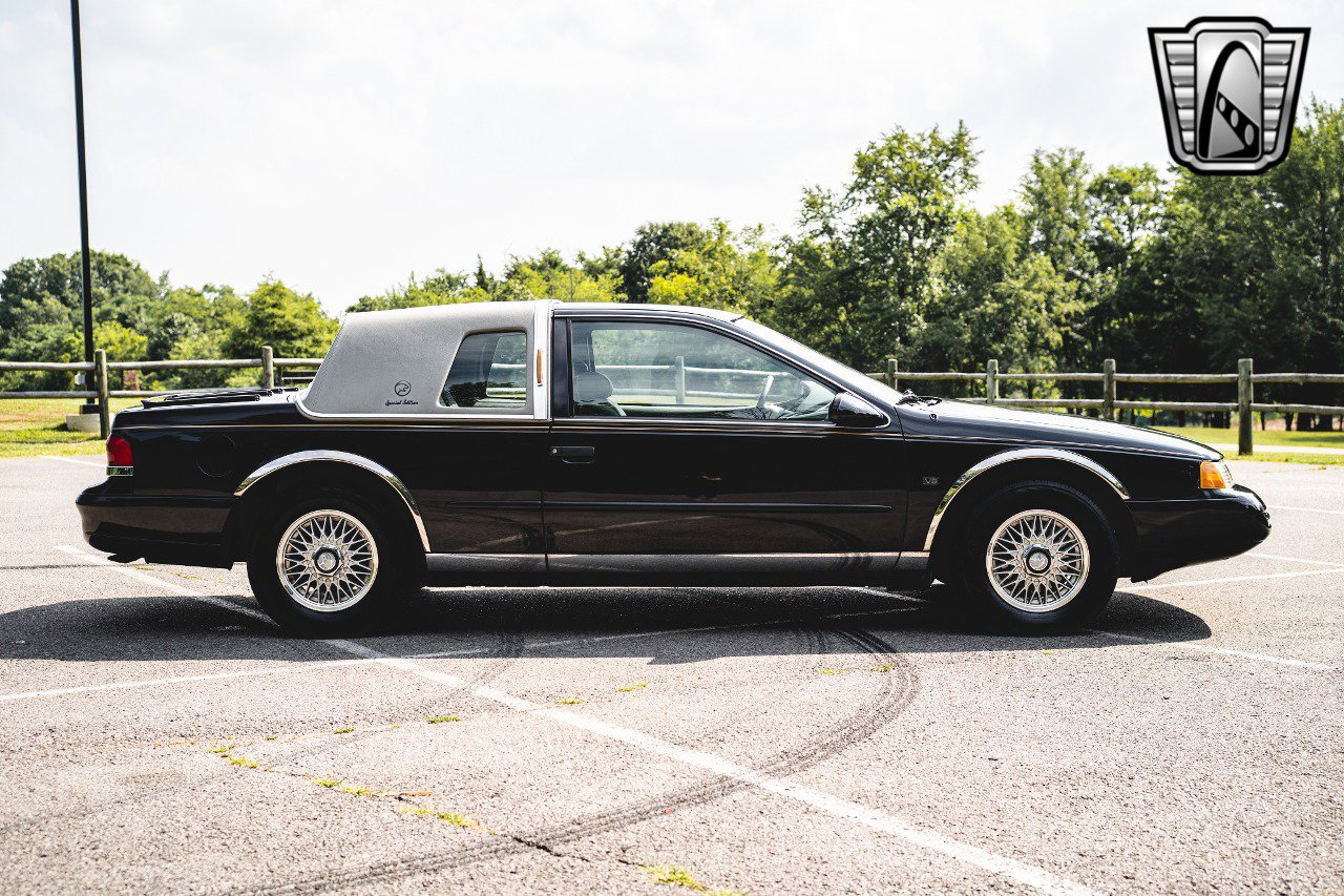 Used 1995 Mercury Cougar XR7 image 7