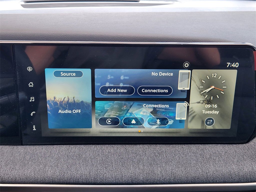 New 2025 Nissan Kicks SV w/ SV Premium Package image 12