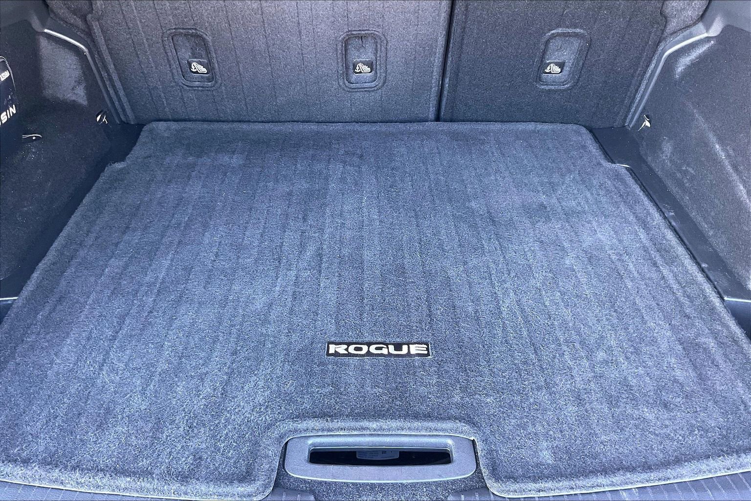 Used 2024 Nissan Rogue SV image 24