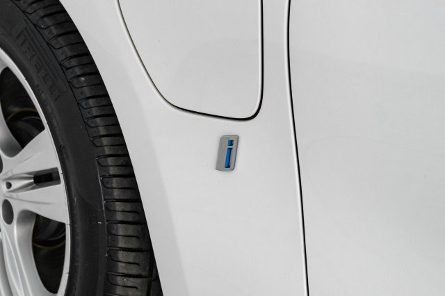 Used 2018 BMW 330e RWD image 51