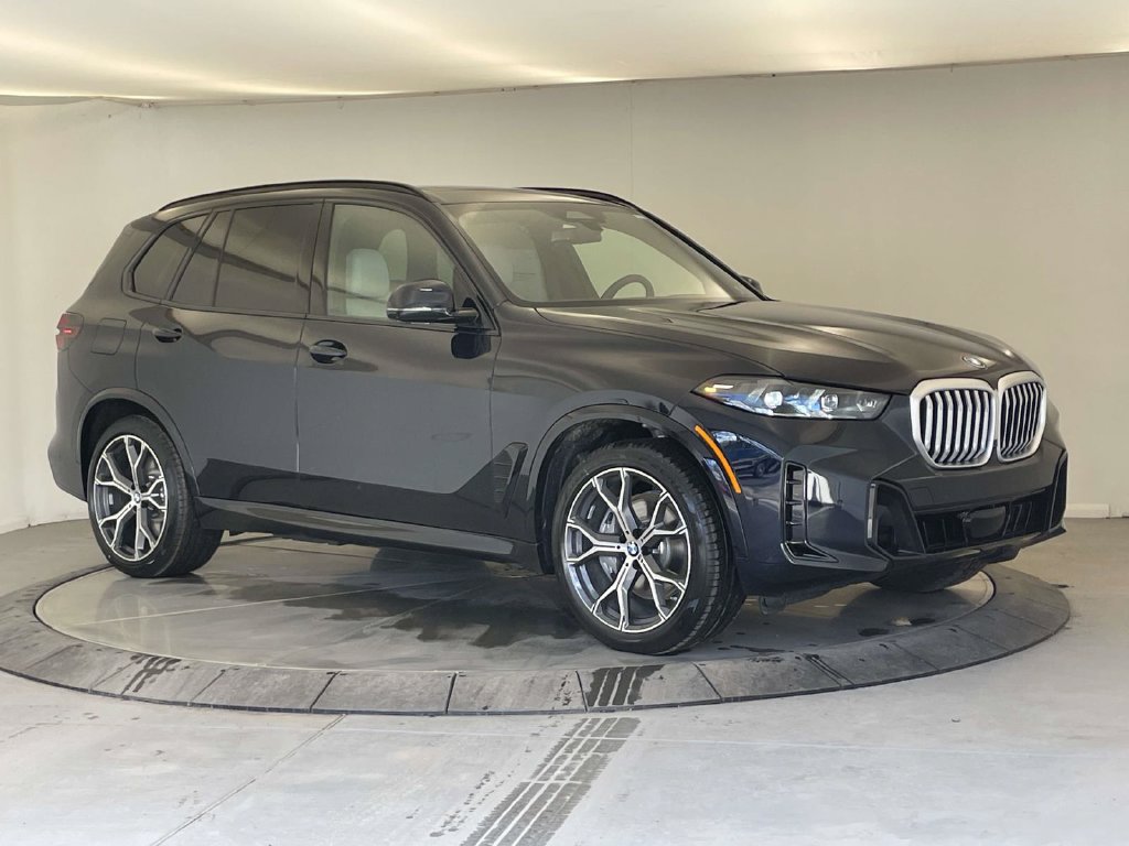 New 2026 BMW X5 xDrive50e w/ M Sport Package AWD/4WD image 7