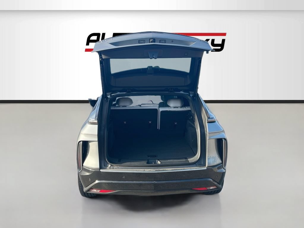 Used 2026 Cadillac Lyriq Luxury RWD image 27