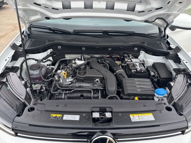 New 2025 Volkswagen Taos SE image 26