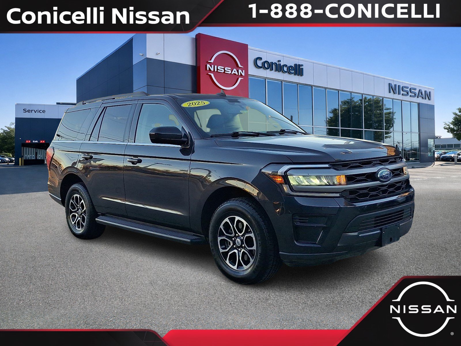 Used 2024 Ford Expedition XLT AWD/4WD image 1