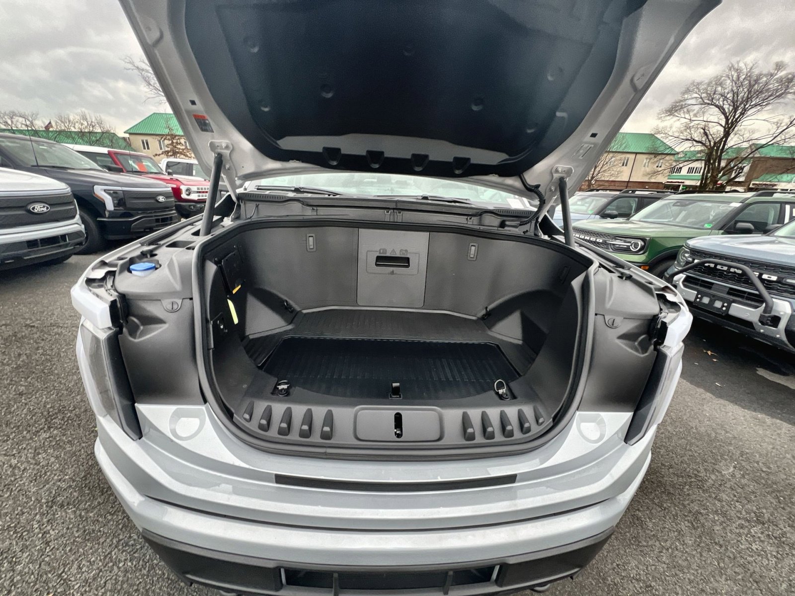 New 2025 Ford F150 Lightning XLT image 27