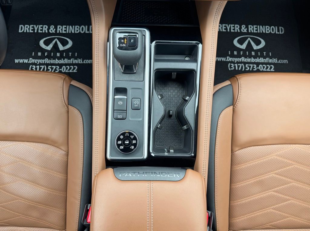 Used 2025 Nissan Pathfinder Platinum image 23