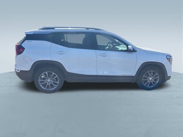 Used 2024 GMC Terrain SLT AWD/4WD image 10