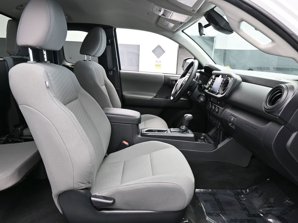 Used 2022 Toyota Tacoma SR image 38