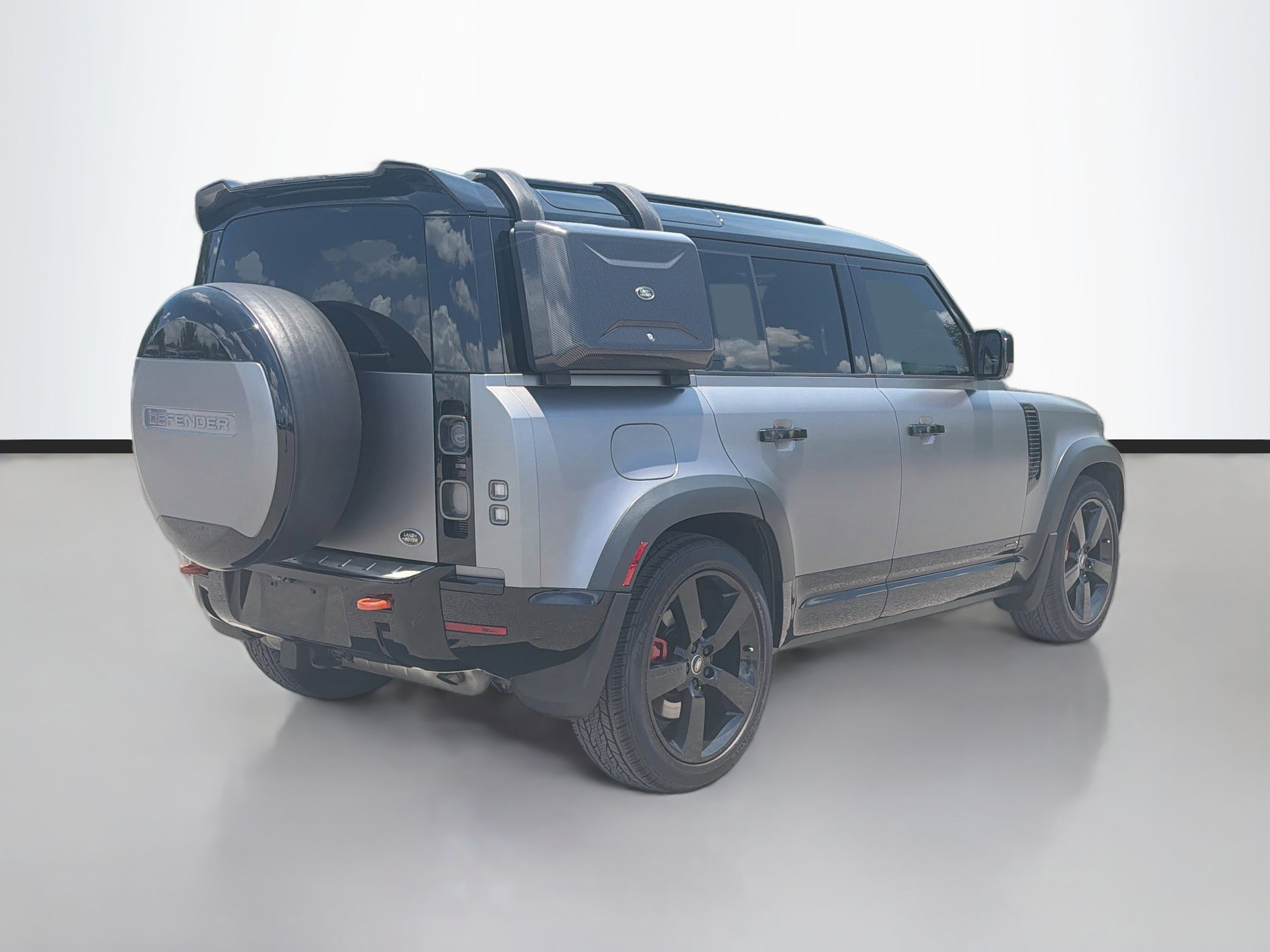 Used 2023 Land Rover Defender 110 X AWD/4WD image 5