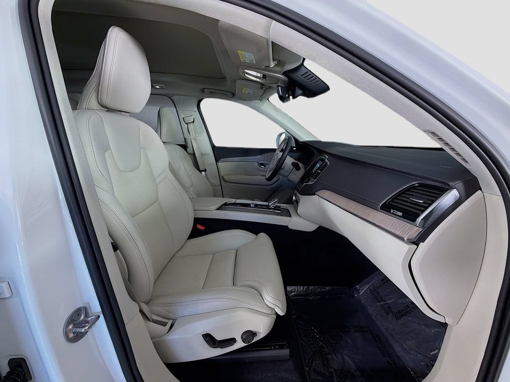 Used 2024 Volvo XC90 T8 Ultimate w/ Protection Package Premier AWD/4WD image 31
