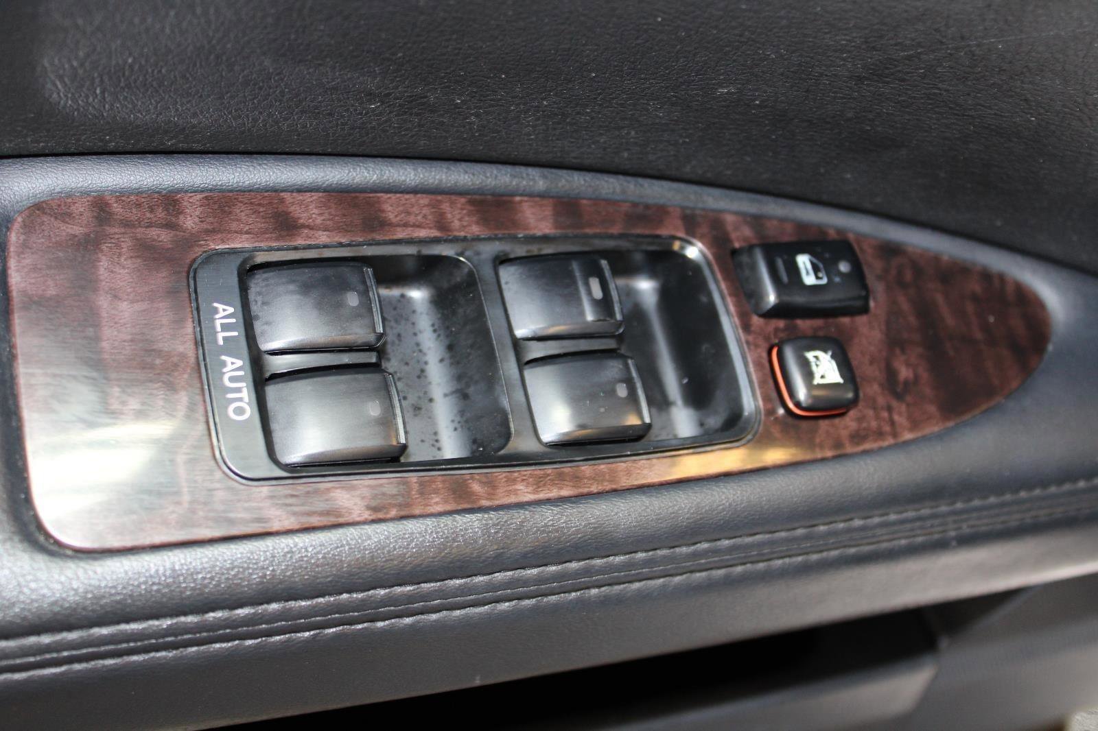 Used 2011 Toyota Avalon FWD image 42