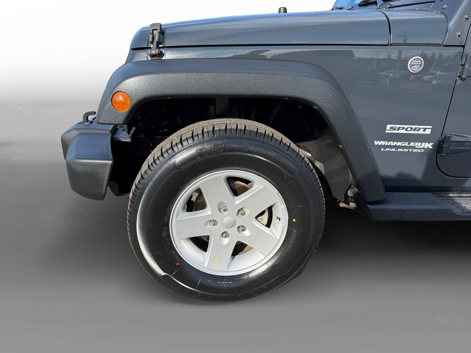 Used 2018 Jeep Wrangler Unlimited Sport S AWD/4WD image 9