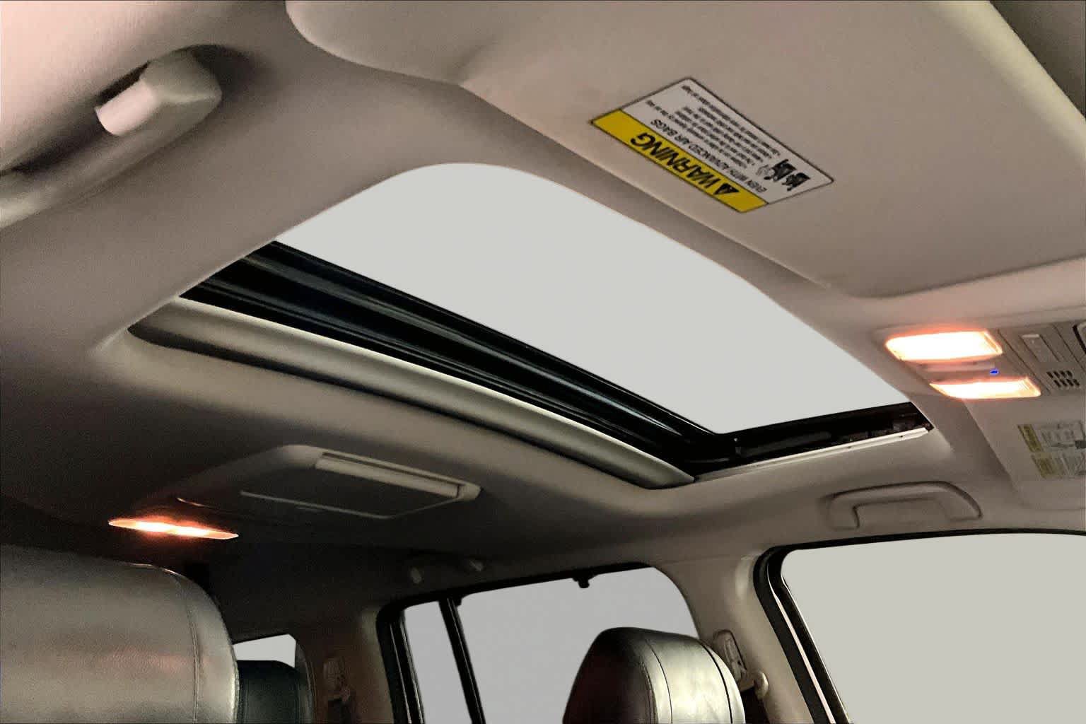 Used 2014 Honda Pilot Touring image 14