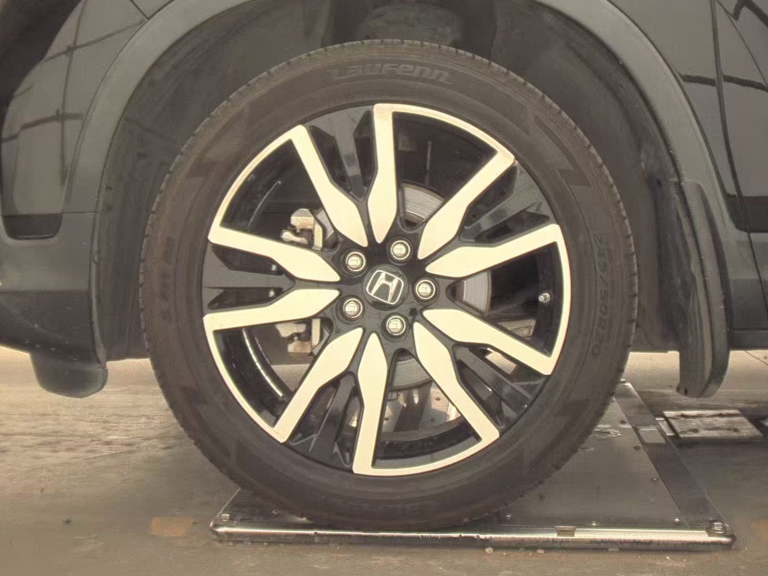 Used 2019 Honda Pilot Touring image 9