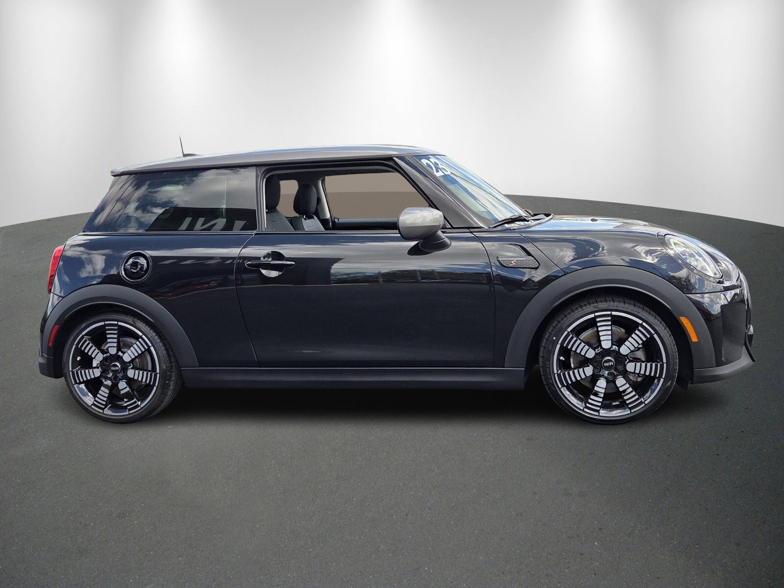 Used 2023 MINI Cooper S image 8