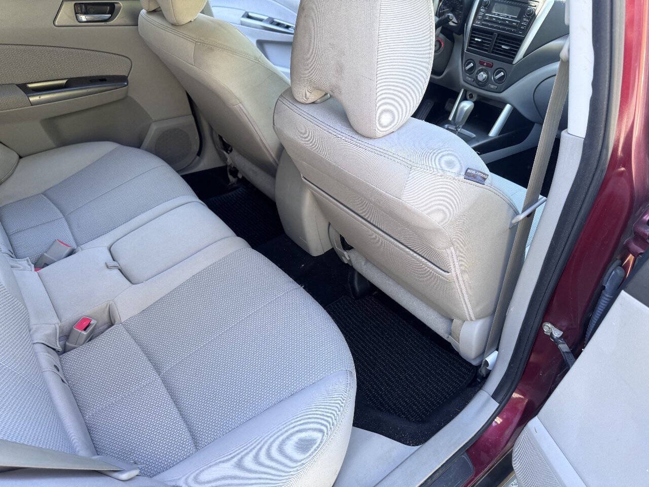 Used 2011 Subaru Forester 2.5X Premium w/ All-Weather Pkg AWD/4WD image 9
