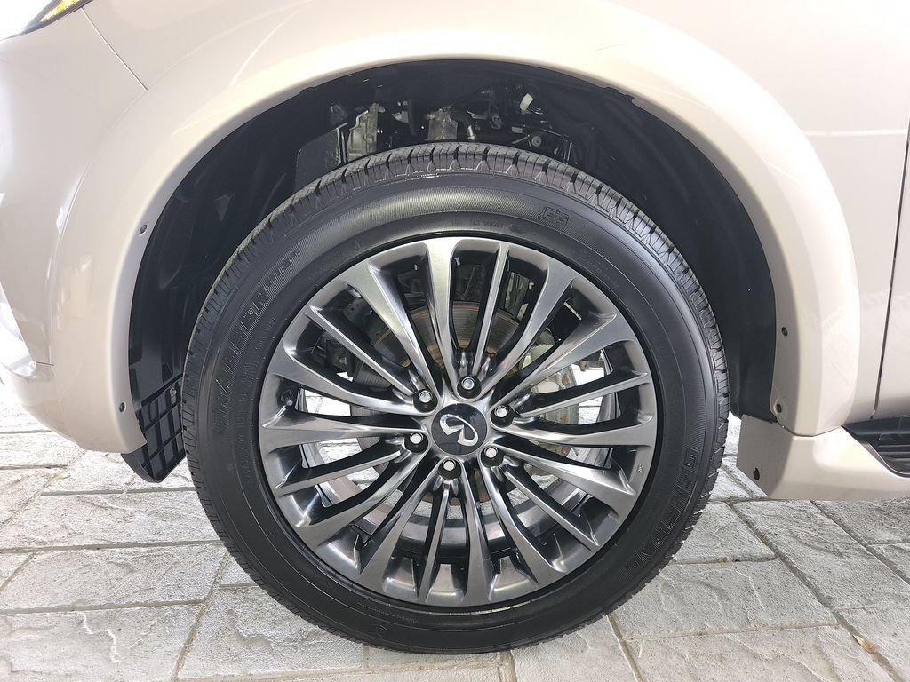 Used 2024 INFINITI QX80 Sensory AWD/4WD image 34
