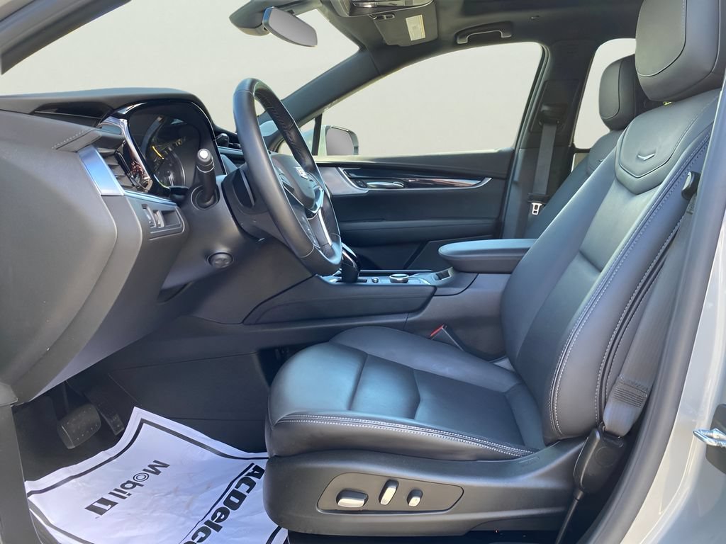 Certified 2024 Cadillac XT5 Premium Luxury AWD/4WD image 13