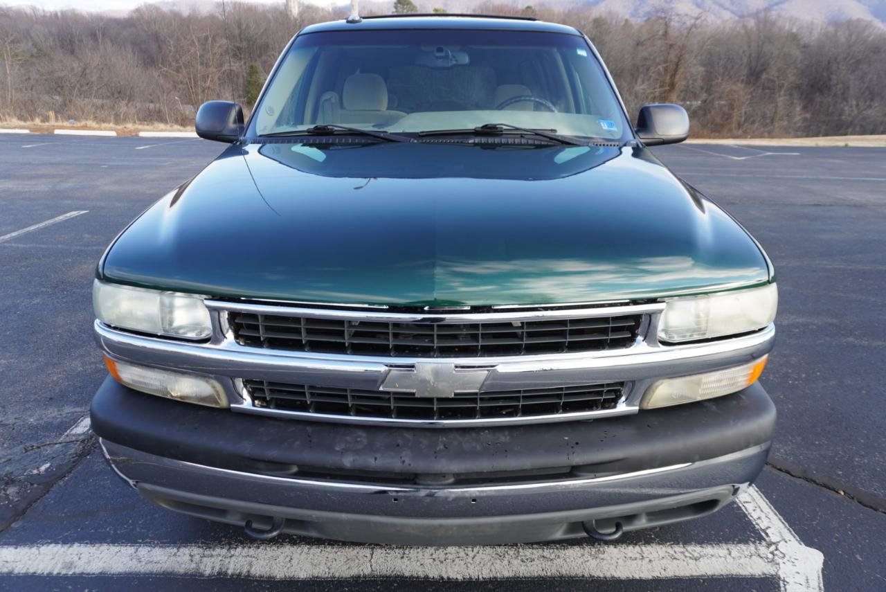 Used 2003 Chevrolet Suburban LS w/ LS Preferred Equipment Group image 3