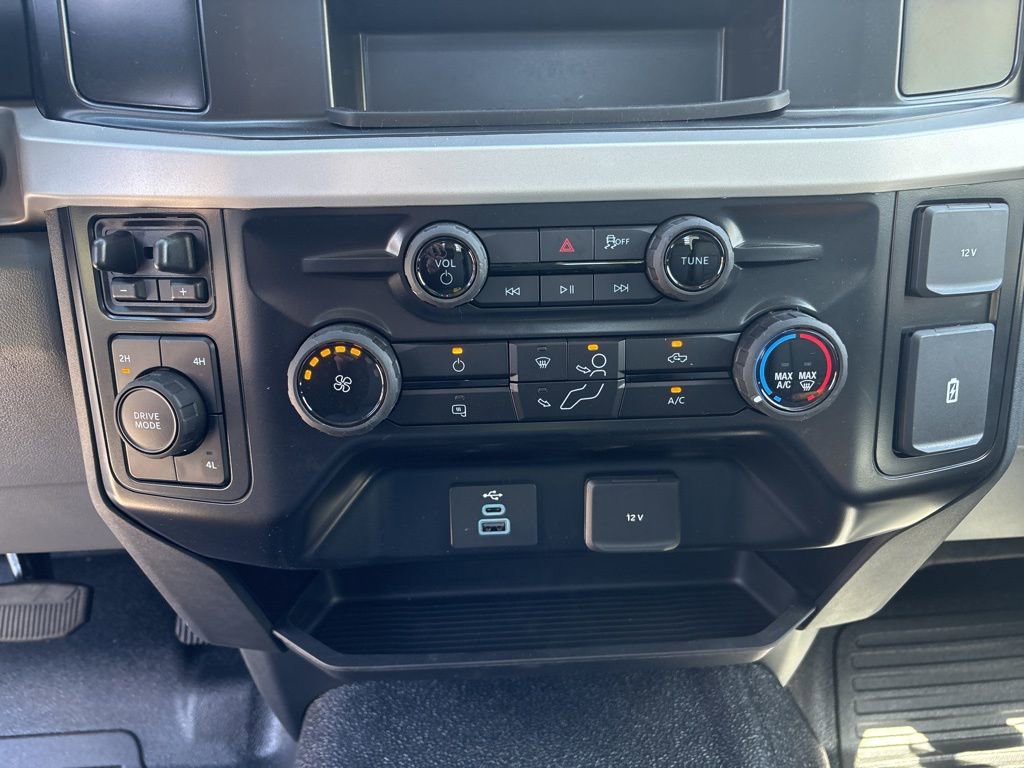New 2026 Ford F550 4x4 Regular Cab Super Duty image 15