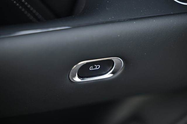 Used 2023 Genesis G90 3.5T image 27