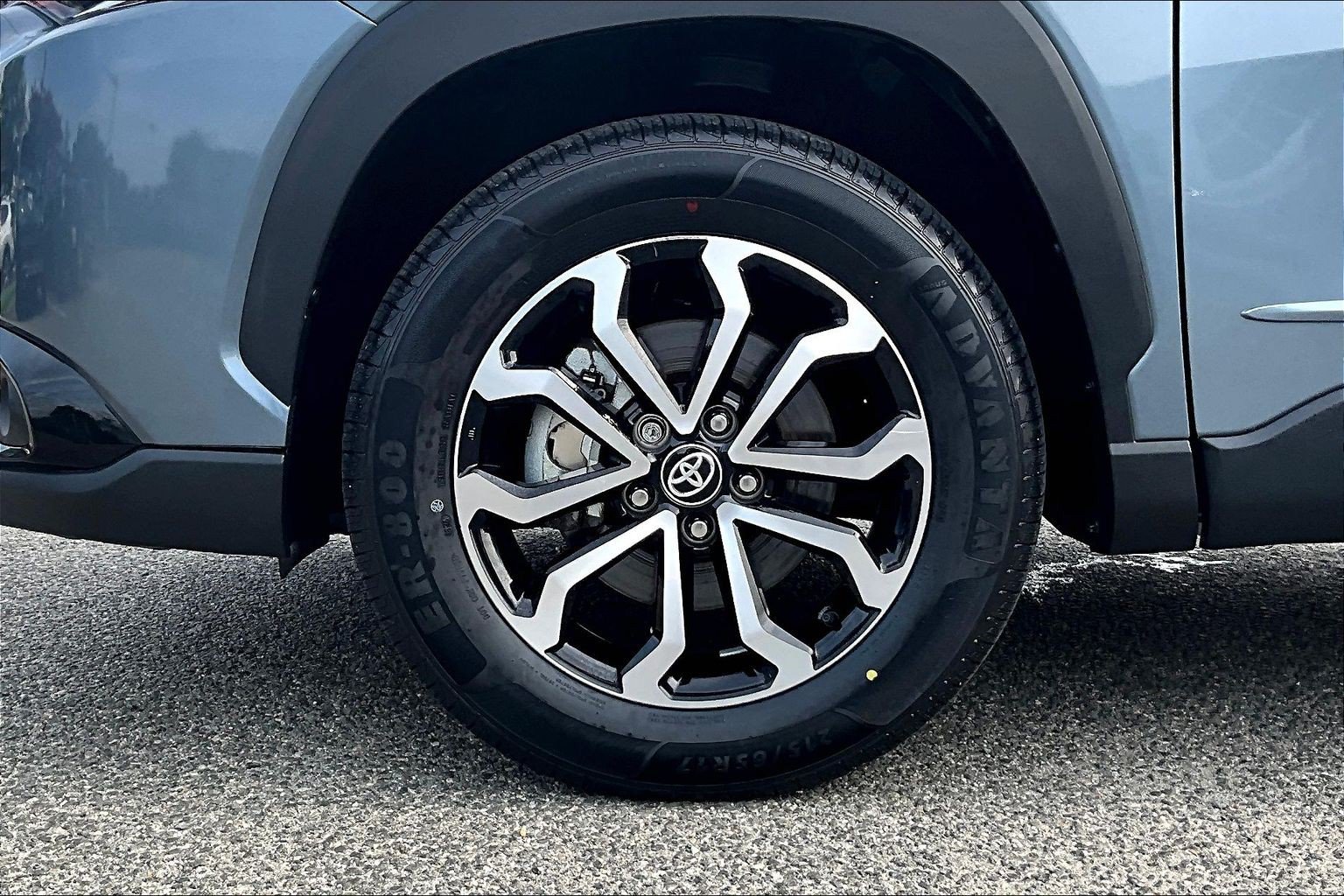 Used 2023 Toyota Corolla Cross AWD Hybrid w/ Moonroof Package image 8