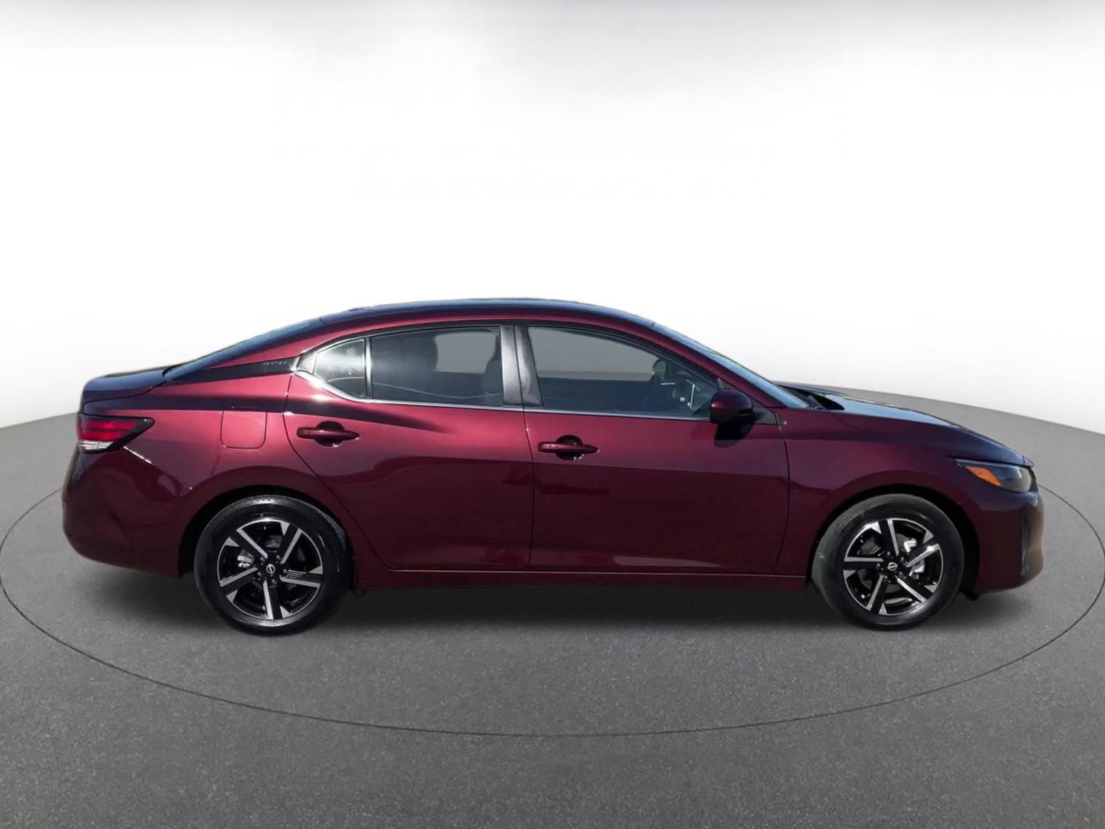 Used 2025 Nissan Sentra SV image 16