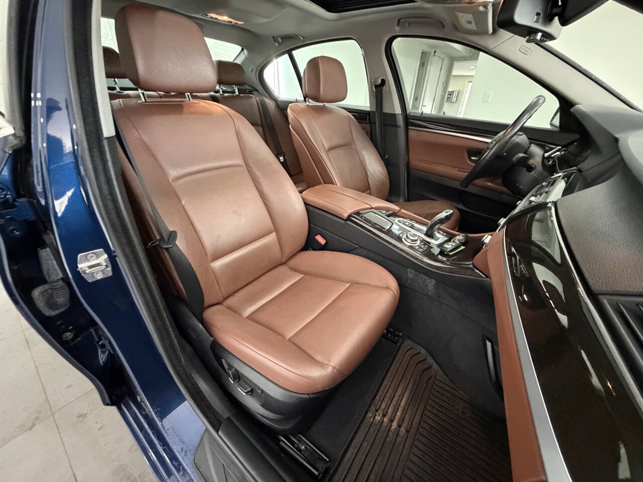 Used 2013 BMW 528i xDrive Sedan AWD/4WD image 13