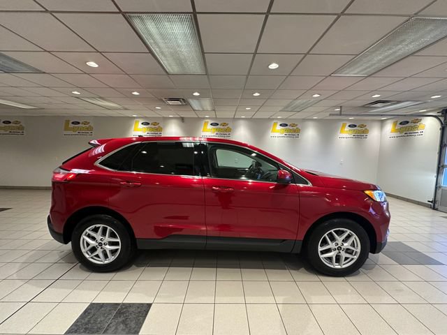 Used 2023 Ford Edge SEL w/ Convenience Package AWD/4WD image 3