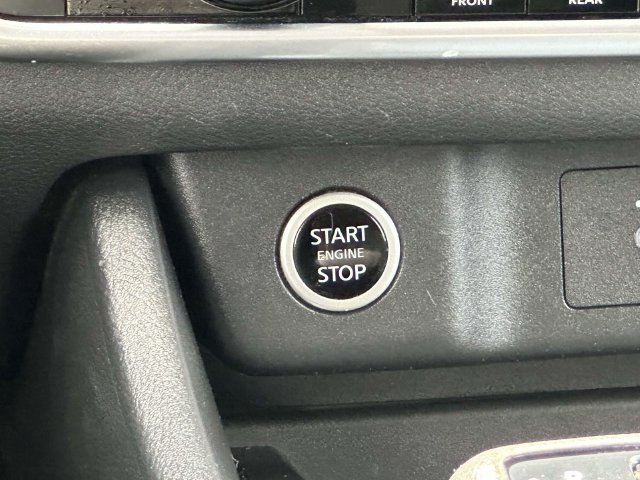 Used 2023 Nissan Rogue SV AWD/4WD image 21
