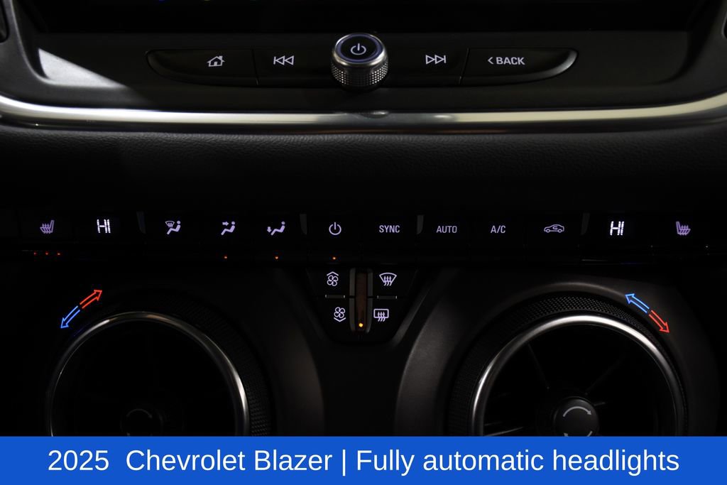 Used 2025 Chevrolet Blazer LT image 17
