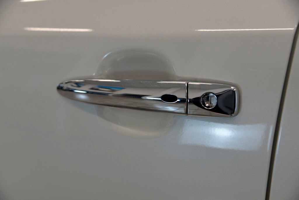 Used 2020 Nissan Leaf SL Plus image 13