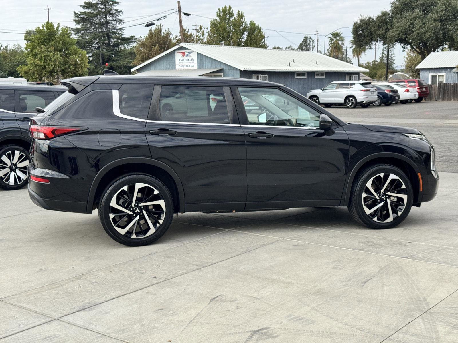 Used 2022 Mitsubishi Outlander ES image 5