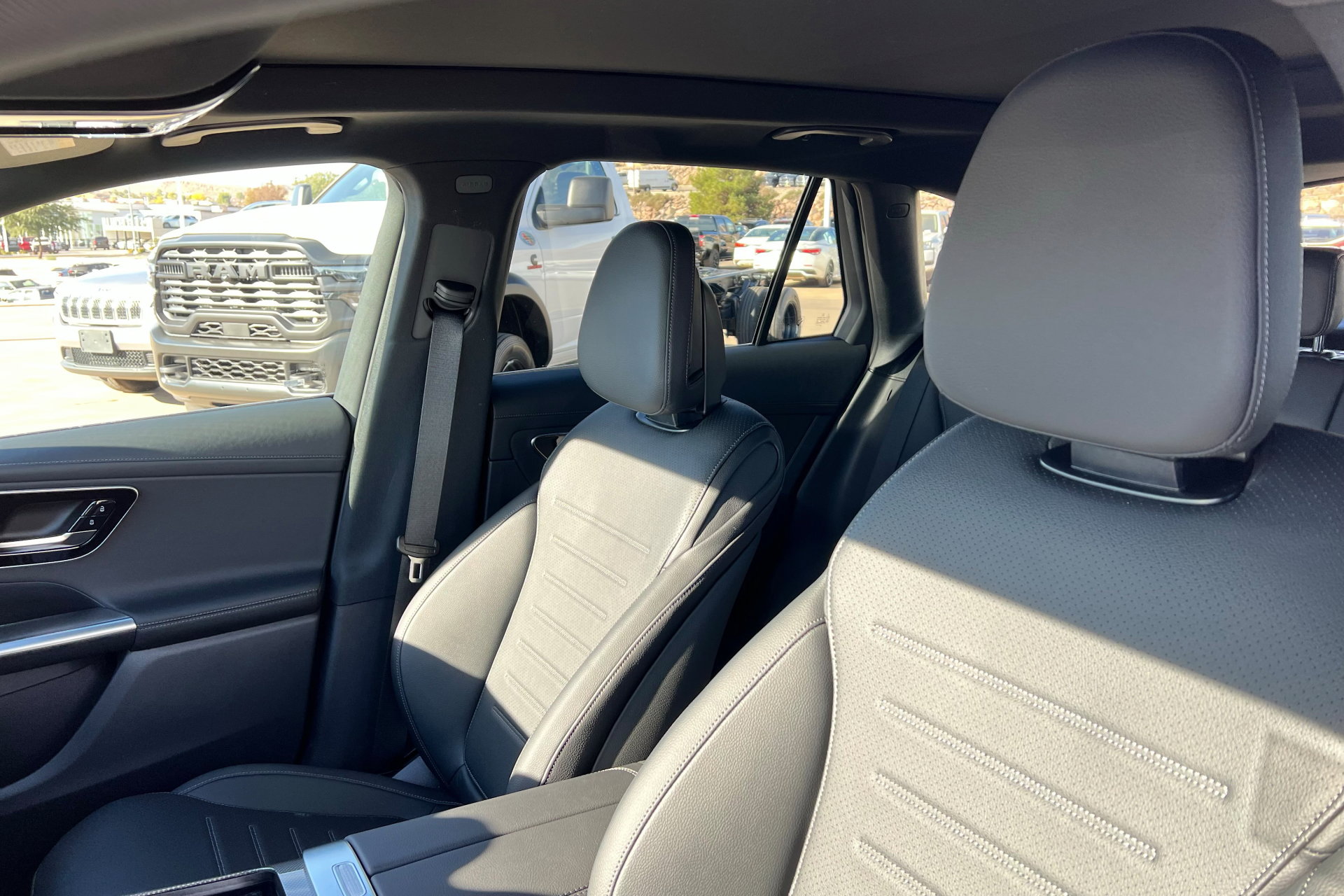 New 2026 Mercedes-Benz GLC 300 4MATIC image 17