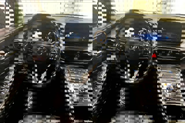 Used 2023 Hyundai Santa Fe SEL w/ Premium Package image 5