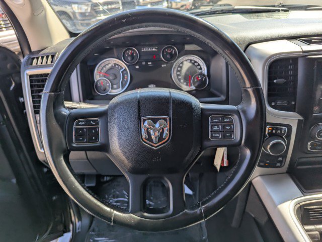Used 2020 RAM 1500 Classic SLT w/ Luxury Group AWD/4WD image 12