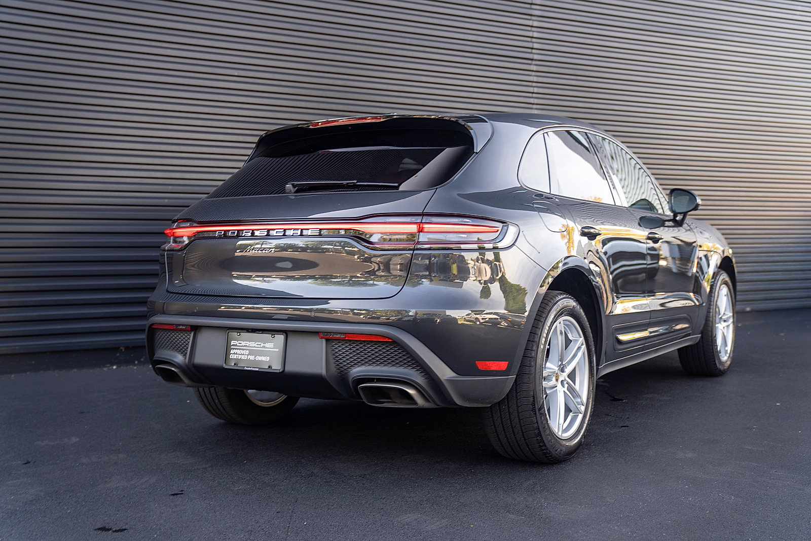 Used 2026 Porsche Macan AWD/4WD image 28