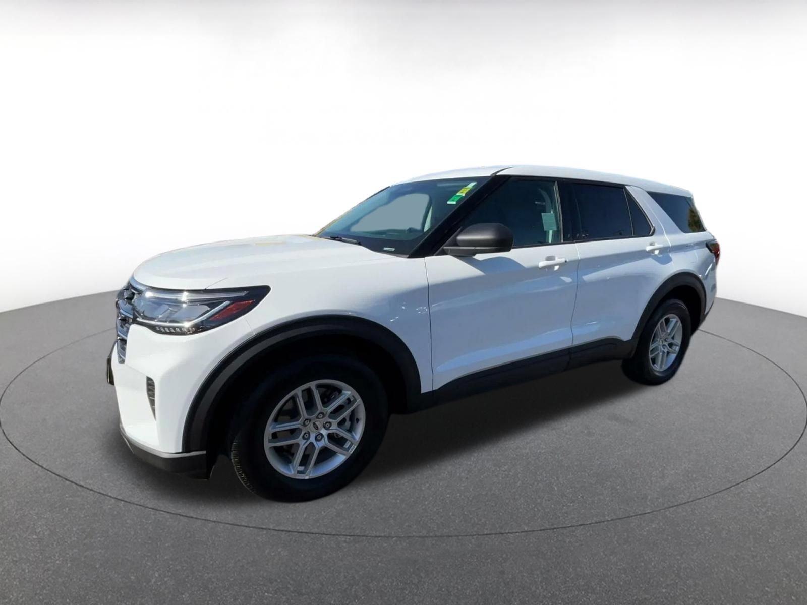 Used 2026 Ford Explorer Active AWD/4WD image 7