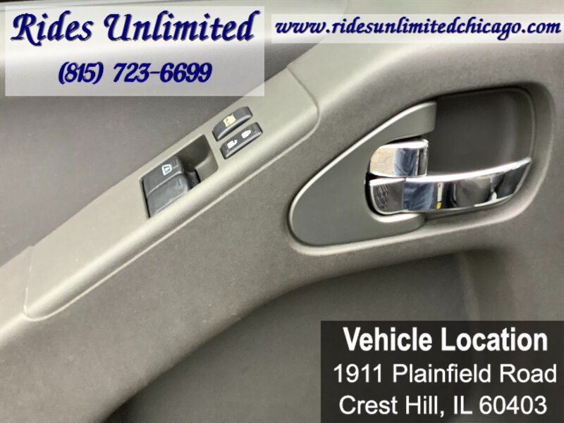 Used 2016 Nissan Frontier SV w/ SV Value Truck Package AWD/4WD image 11