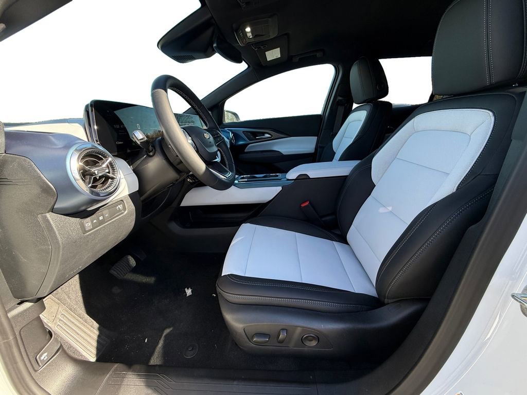 New 2026 Chevrolet Equinox EV LT image 9