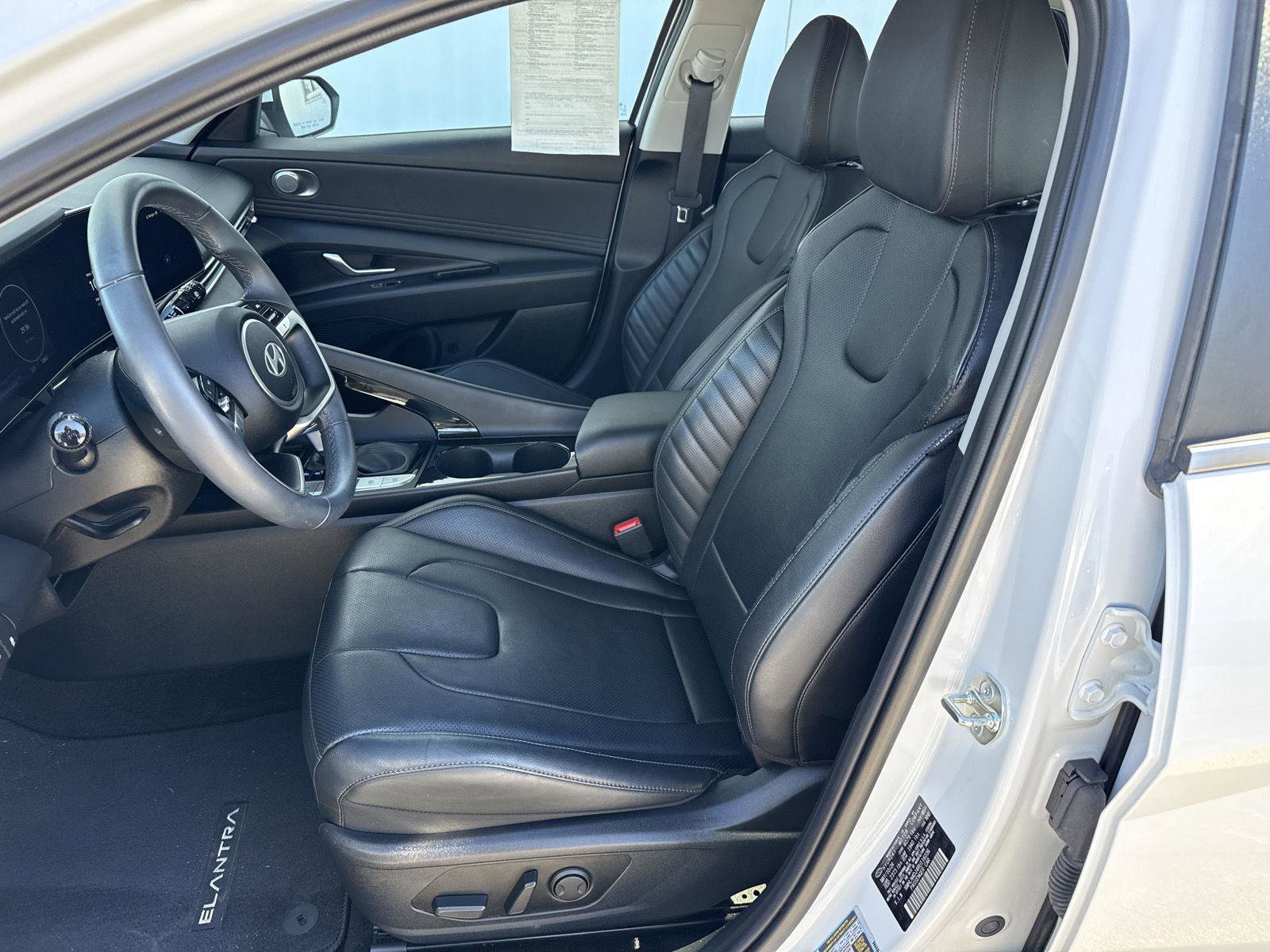 Used 2024 Hyundai Elantra Limited image 12