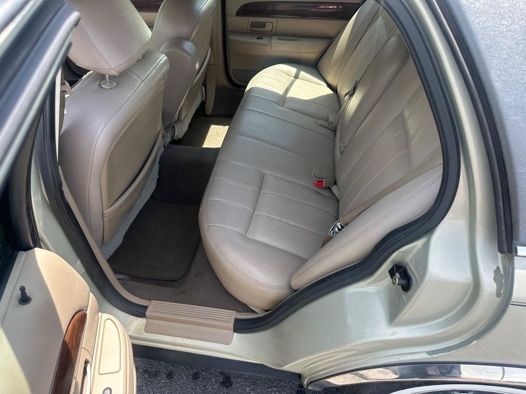 Used 2004 Mercury Grand Marquis GS RWD image 22