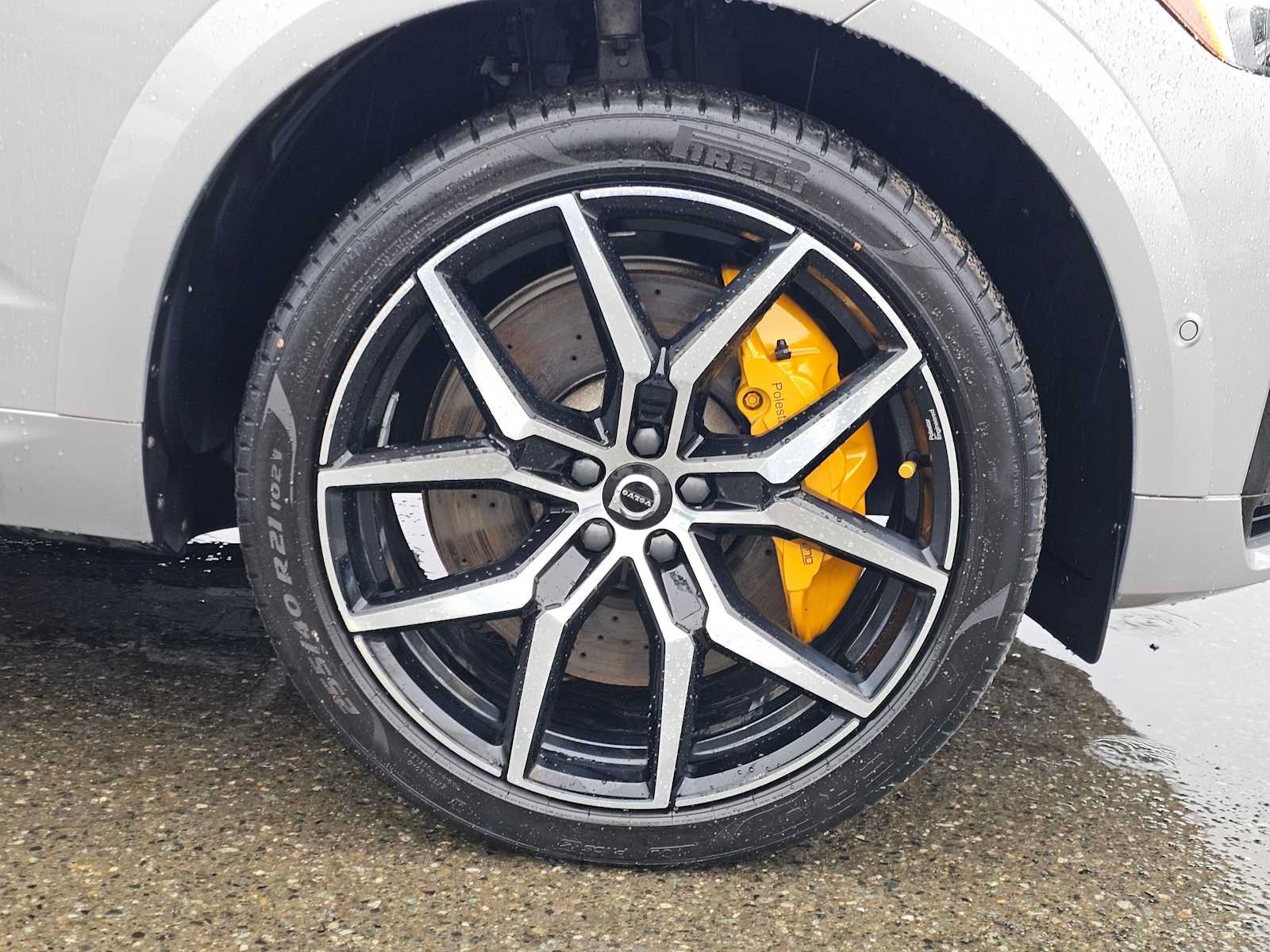 Certified 2025 Volvo XC60 T8 Polestar w/ Protection Package Premier AWD/4WD image 3