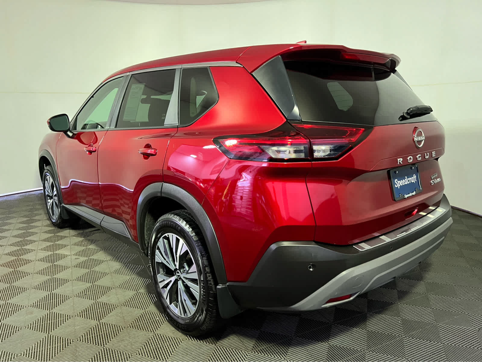 Certified 2022 Nissan Rogue SV AWD/4WD image 5